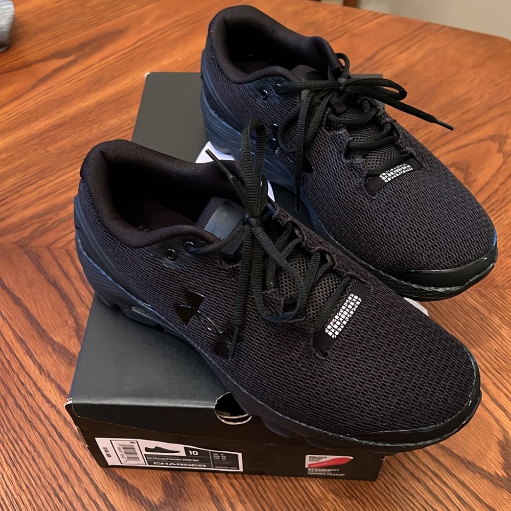 Men’s Under Armour sneakers